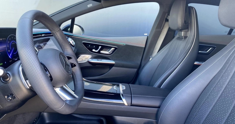 Mercedes-Benz EQE cena 407599 przebieg: 10000, rok produkcji 2023 z Dobra małe 211